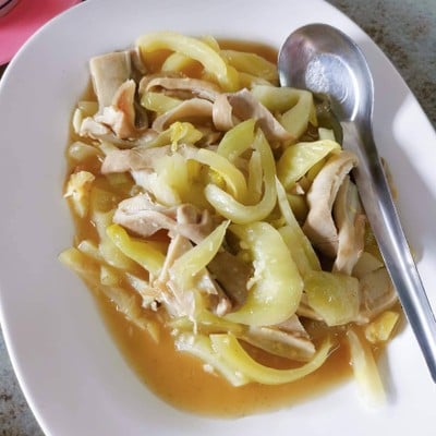 จันทร์เจริญ ขาหมูห้วยกระบอก