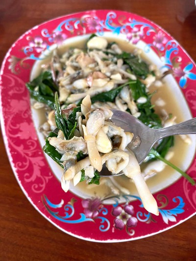 หอยหลอดผัดกระเทียม