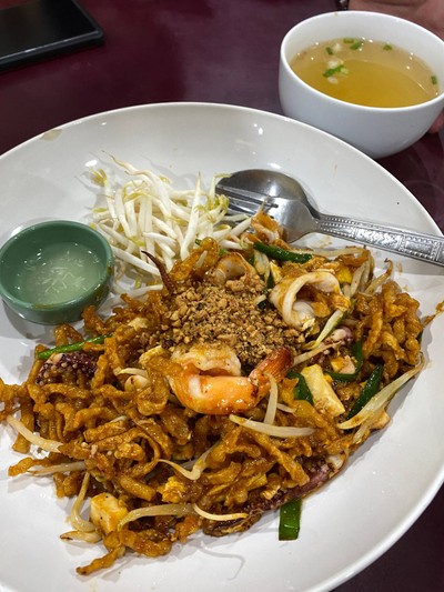 ผัดไทยหมี่กรอบ