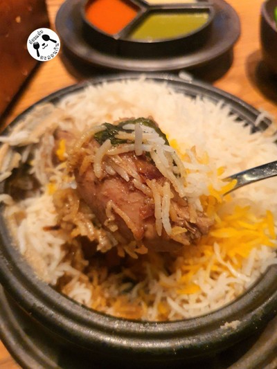 Murgh Yakhni Biryani