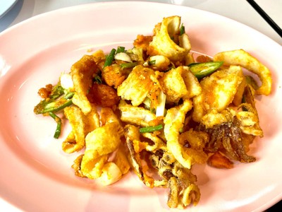 หมึกผัดไข่เค็ม