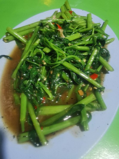 ผัดผักบุ้งไฟแดง