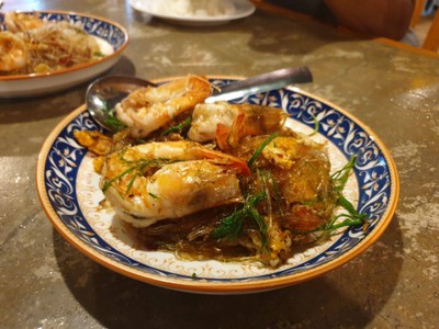 ผัดวุ่นเส้นชะอมกุ้ง