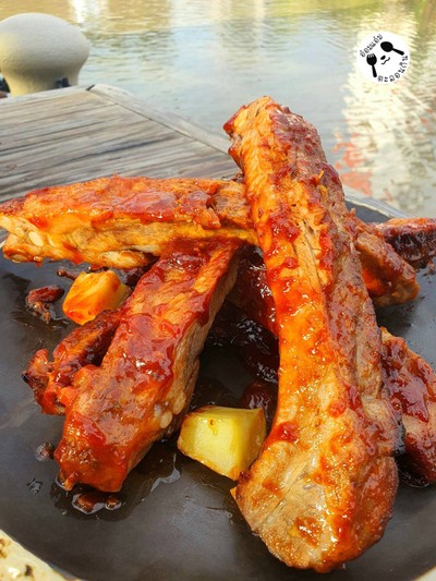 ซี่โครงหมูใหญ่มาก