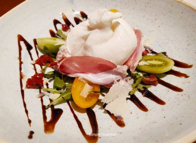 Burrata and Parma Ham