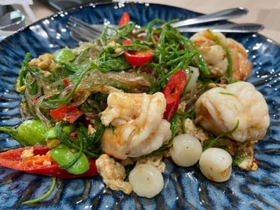 ผัดสามเหม็นวุ้นเส้นกุ้งสด