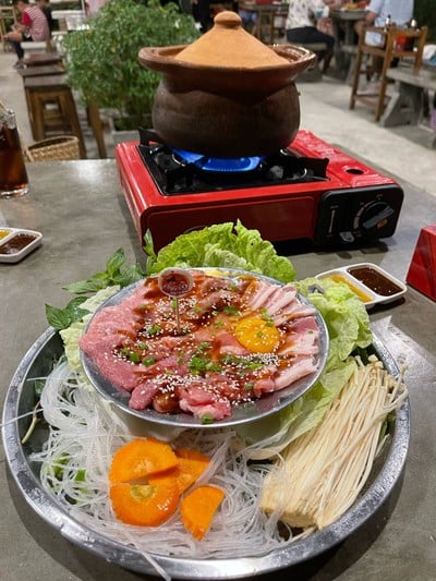 ซุ้มแซ่บอีสาน 2