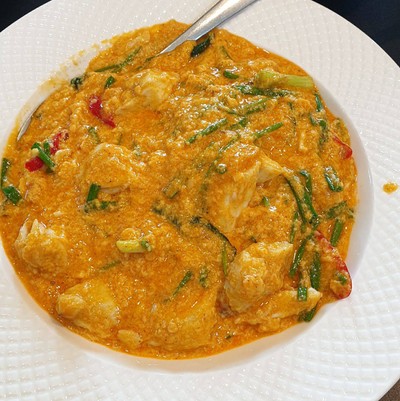 กรรเชียงปูผัดผงกะหรี่