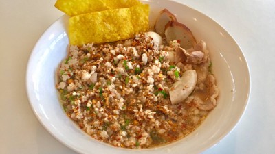 ชามเส้น ก๋วยเตี๋ยวต้มยำหมูบะช่อ กาดน่าน