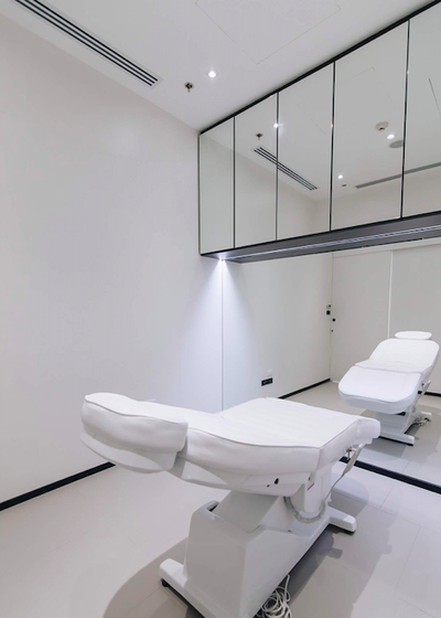 บรรยากาศ Dr.TATTOF สีลมคอมเพล็กซ์