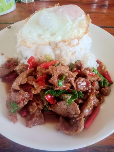 อาหาร หรือ เครื่องดื่ม