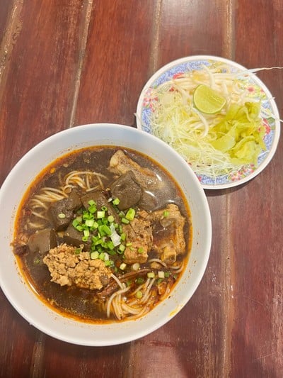 น้ำเงี้ยว(เส้นขนมจีน)