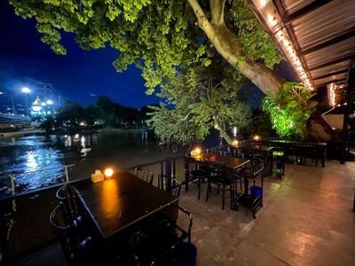 วัดใจ WADJAI Bar & Restaurant วัดใจ WADJAI Bar & Restaurant