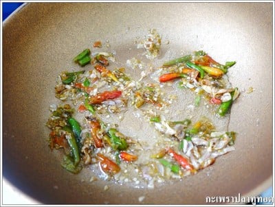 วิธีทำ ผัดกะเพราปลาทู วิธีทำ ผัดกะเพราปลาทู