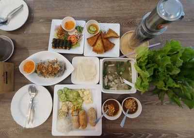 อาหาร หรือ เครื่องดื่ม