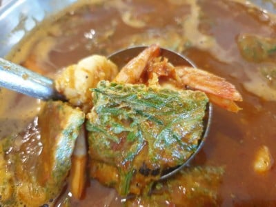 แกงส้มชะอมกุ้ง