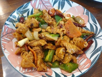 ไก่ผัดเม็ดมะม่วง