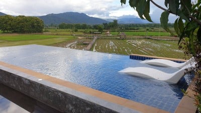 สระว่ายน้ำ/ชายหาด