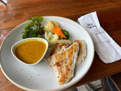 สเต็กปลากระพงซอสพะแนง