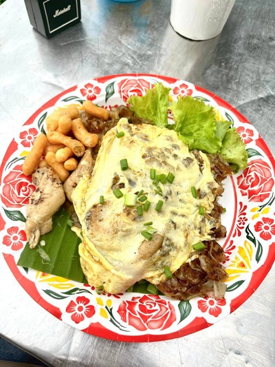 ไก่ที่หมักจนได้ที่ ชิ้นใหญ่จุกๆ