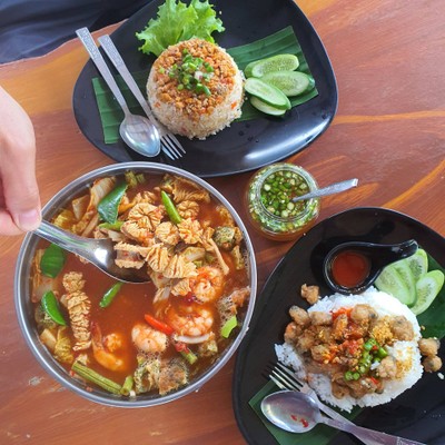 อาหาร หรือ เครื่องดื่ม