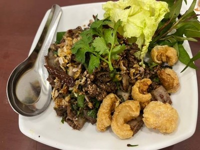 ลาบหมูคั่ว