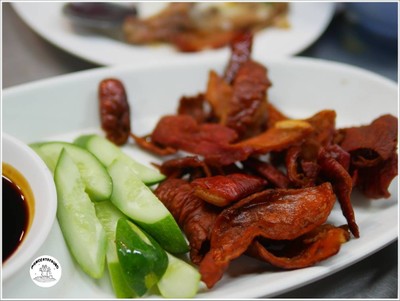 ไส้หมูพะโล้ทอด