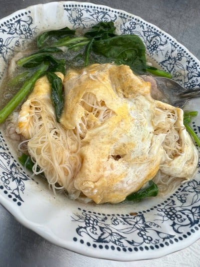 เมนูของร้าน ราดหน้าคนแซ่จัง นวลจันทร์