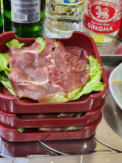 อาหาร หรือ เครื่องดื่ม