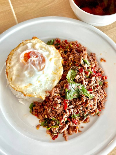 ข้าวกะเพราเนื้อบด