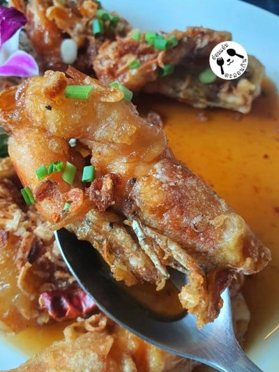 กุ้งทอดราดซอสมะขาม
