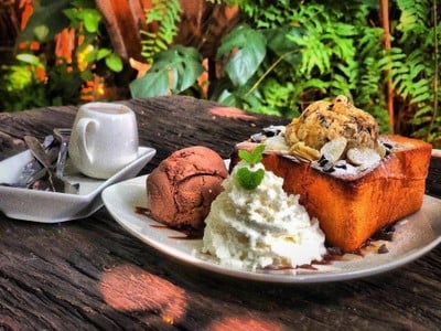 เดอ เบียร์ คาเฟ่