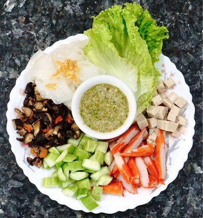 เตี๋ยวลุยสวนไม่ห่อ