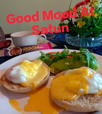 English Muffins Eggs Benedict