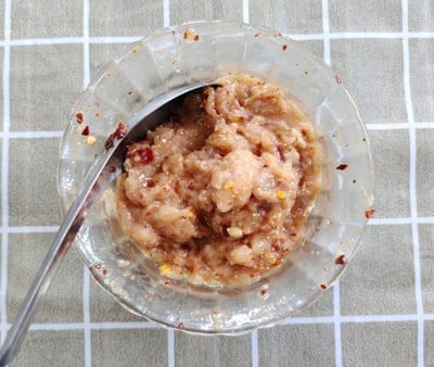 วิธีทำ ไก่บดแซ่บซี๊ด