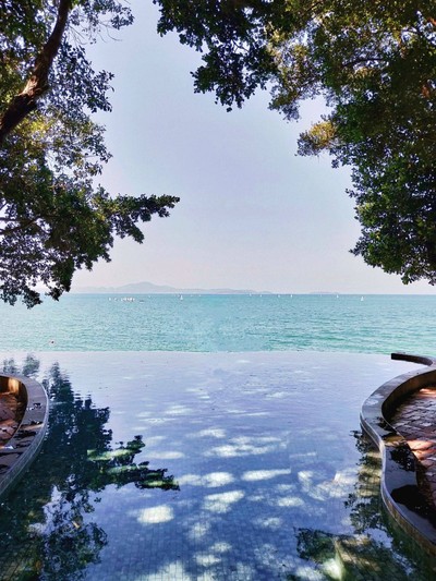 สระว่ายน้ำ/ชายหาด