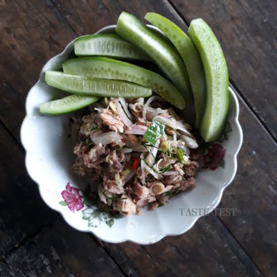 วิธีทำ ยำปลาทูน่ากระป๋อง 🐟🥗 วิธีทำ ยำปลาทูน่ากระป๋อง 🐟🥗