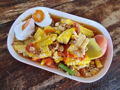 ตำข้าวโพดไข่เค็ม