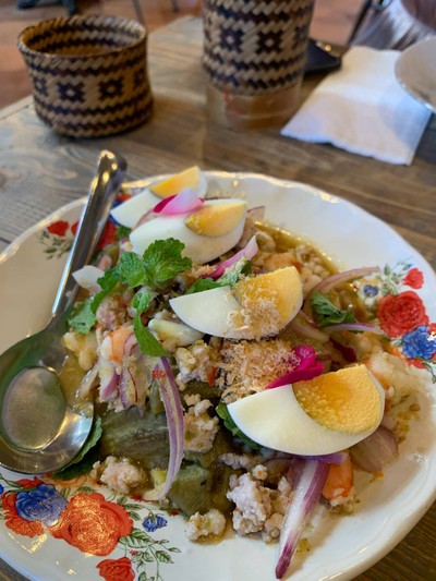ยำมะเขือยาวกุ้งหมูสับ