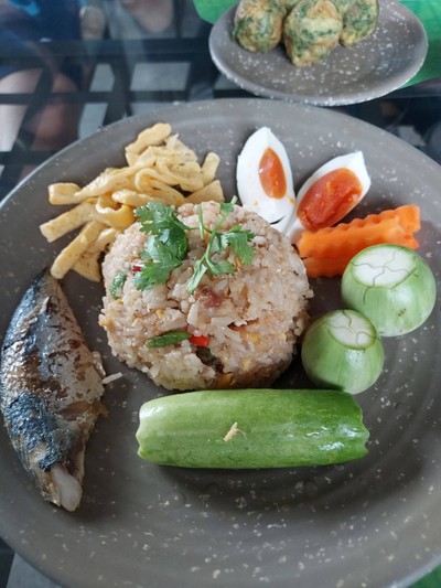 อาหาร หรือ เครื่องดื่ม