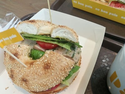 แซนด์วิชชิกเก้น คาเปรซเซ่