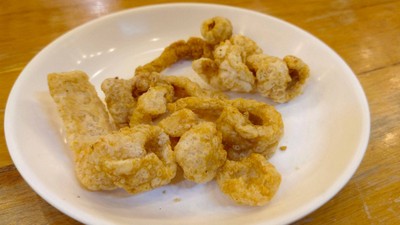 แคปหมูติดมัน
