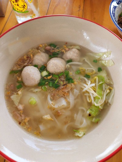 ก๋วยเตี๋ยวหมูรวม