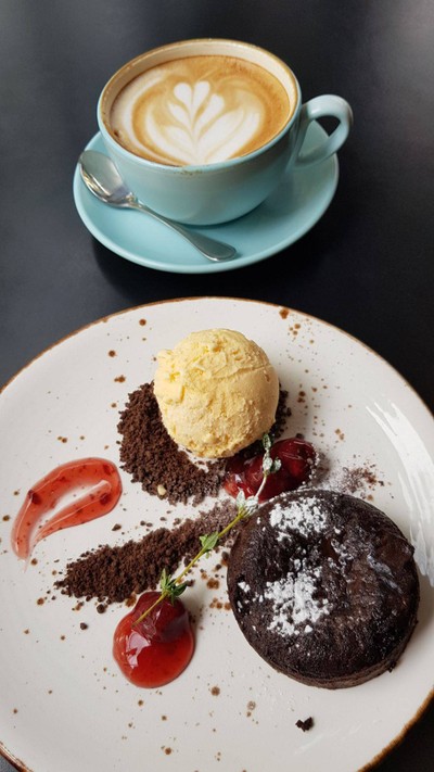 Flat White & Chocolate Lava
