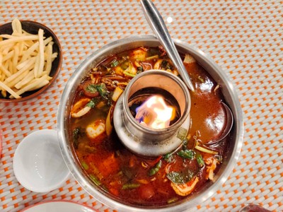 มาม่าต้มยำทะเลหม้อไฟ