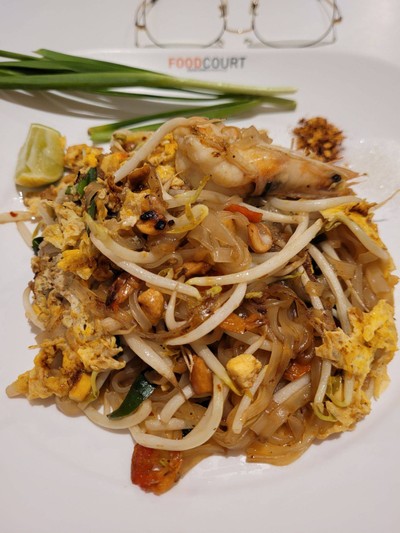 ผัดไทยเส้นจันท์กุ้งสด