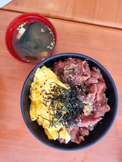 อาหาร หรือ เครื่องดื่ม