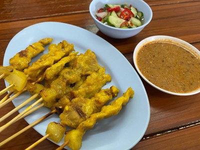 หมูสะเต๊ะนายพล 10 ไม้