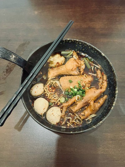 ก๋วยเตี๋ยวไก่ตุ๋น