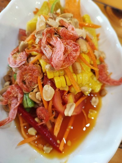ตำข้าวโพดไข่เค็ม
